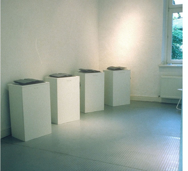 1989, Joy.. B&uuml;cher